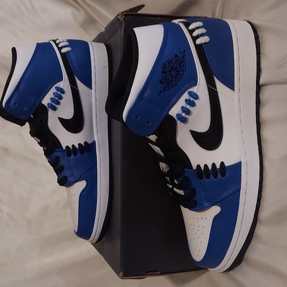 Air Jordan 1 mid se
